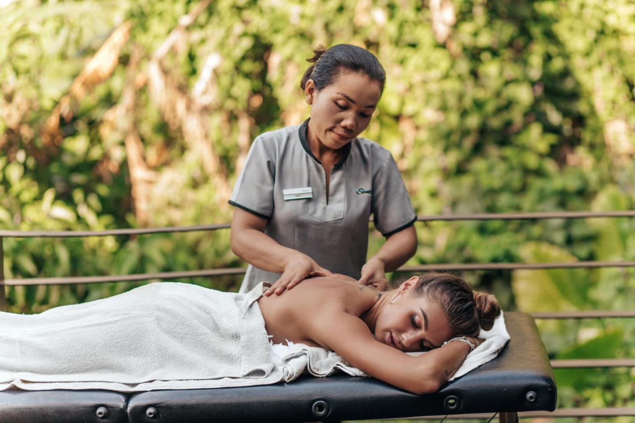 ホテル Santosa Detox Retreat プーケット エクステリア 写真