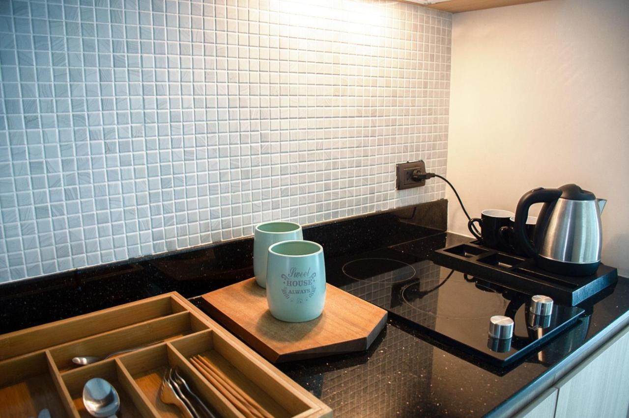 ホテル Santosa Detox Retreat プーケット エクステリア 写真